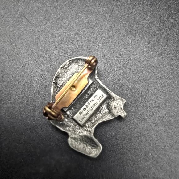 Wicker Chair Garden Brooch 2008 Birds and Bloom Pin Petite - Picture 3 of 4